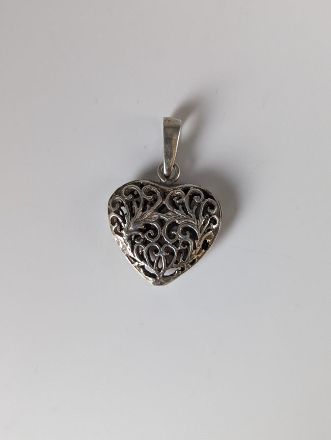 Silver Steed Filigree Heart Silver Pendant