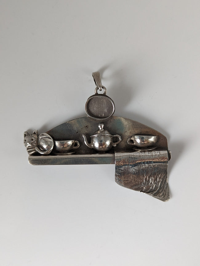 Silver Steed A Cat's Shelf Silver Pendant
