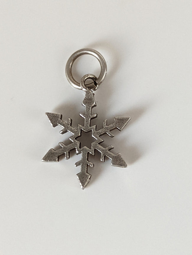 Silver Steed Snowflake Silver Pendant