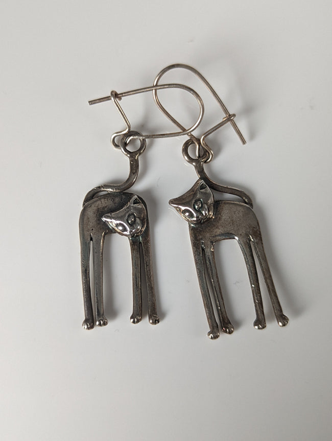 Pendientes colgantes largos de gato plateado