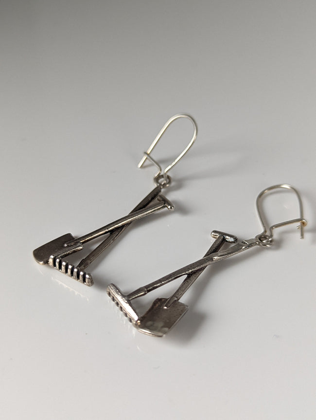 Pendientes con herramientas de jardinería Silver Steed