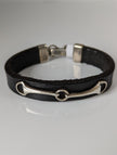 Silbernes Steigbügel Lederarmband mit silbernem Knebelverschluss