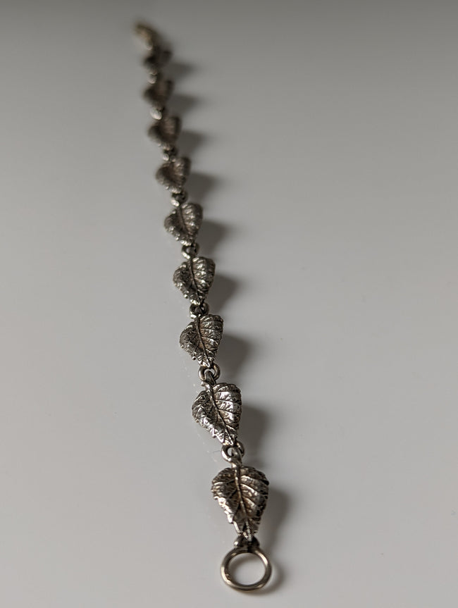 Silver Steed Detailed Leaf Silver Bracelet