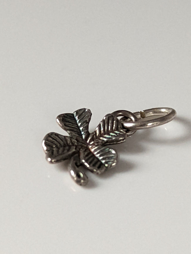 Silver Steed Lucky Four Leaf Clover Silver Pendant