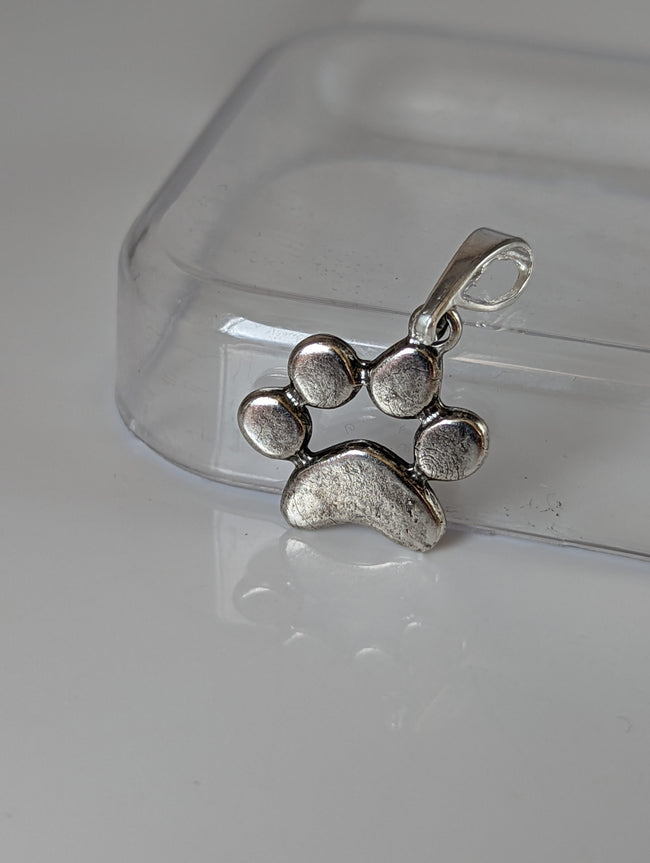 Silver Steed Paw Print Silver Pendant