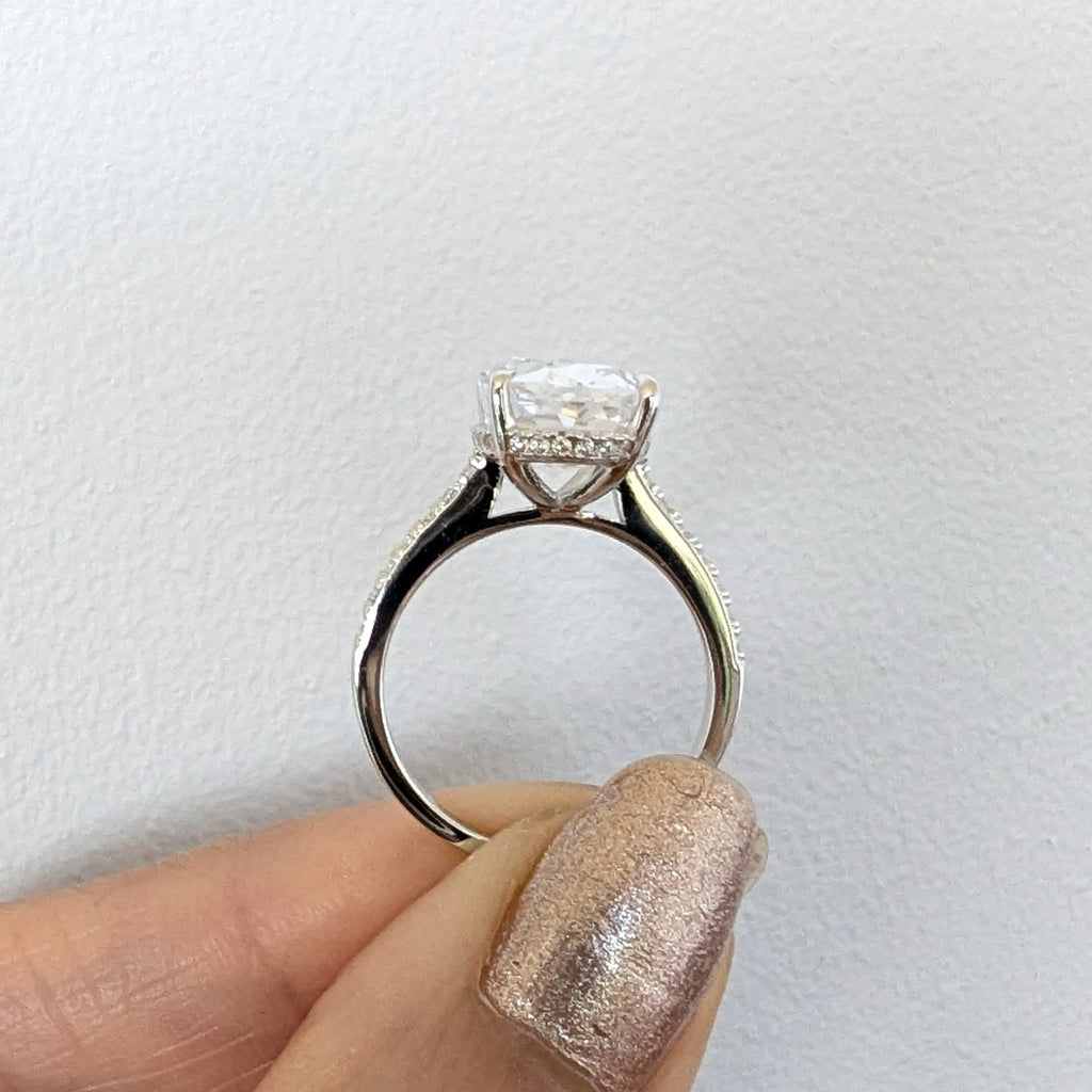 Aura Oval solitaire ring
