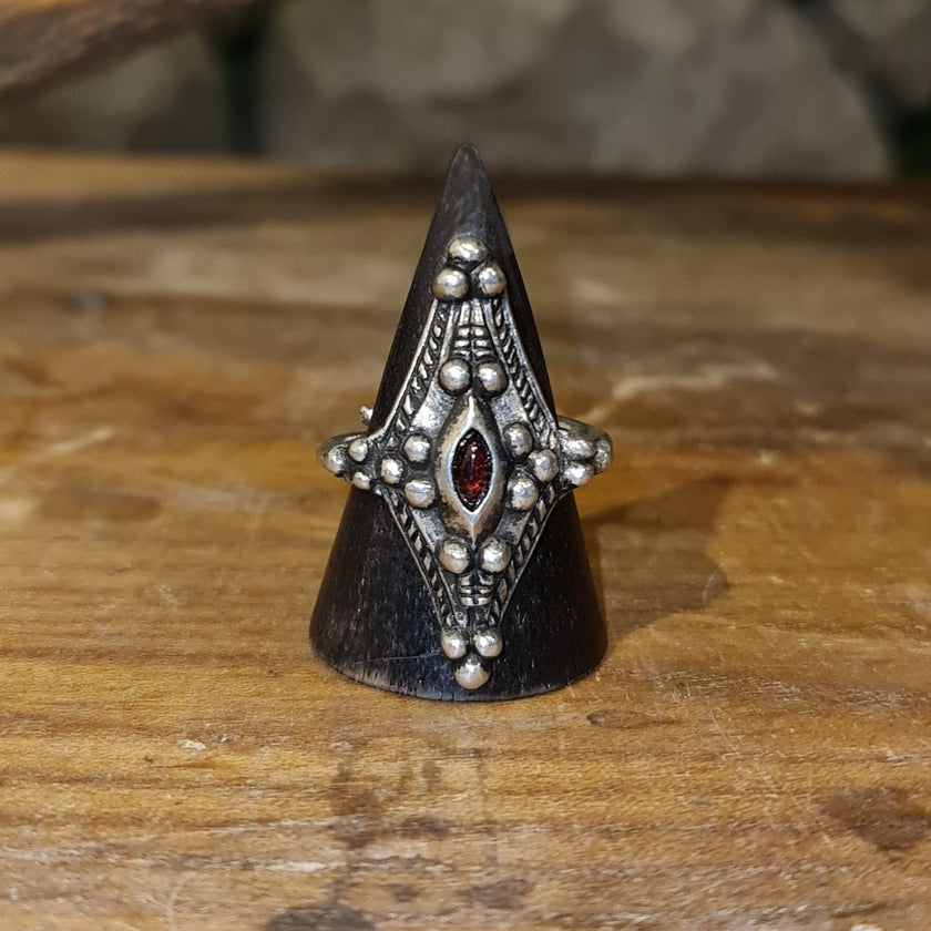 Anillo Pictish de Granate Ajustable