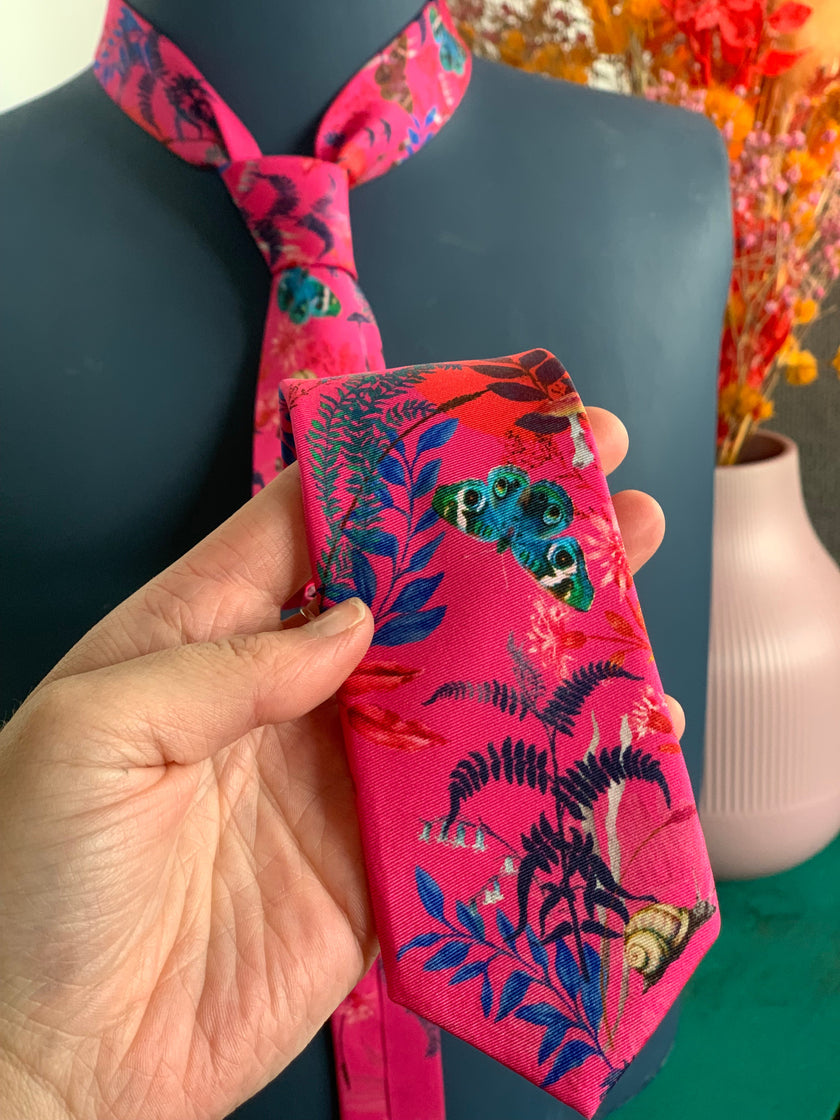 Fuchsia Pink Silk Tie and pocket square set in 'Nectar' butterfly print