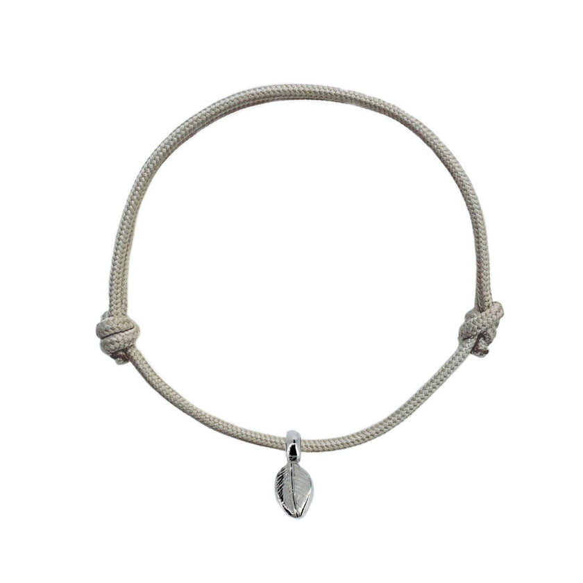 Pulsera de cuerda con dije de hoja