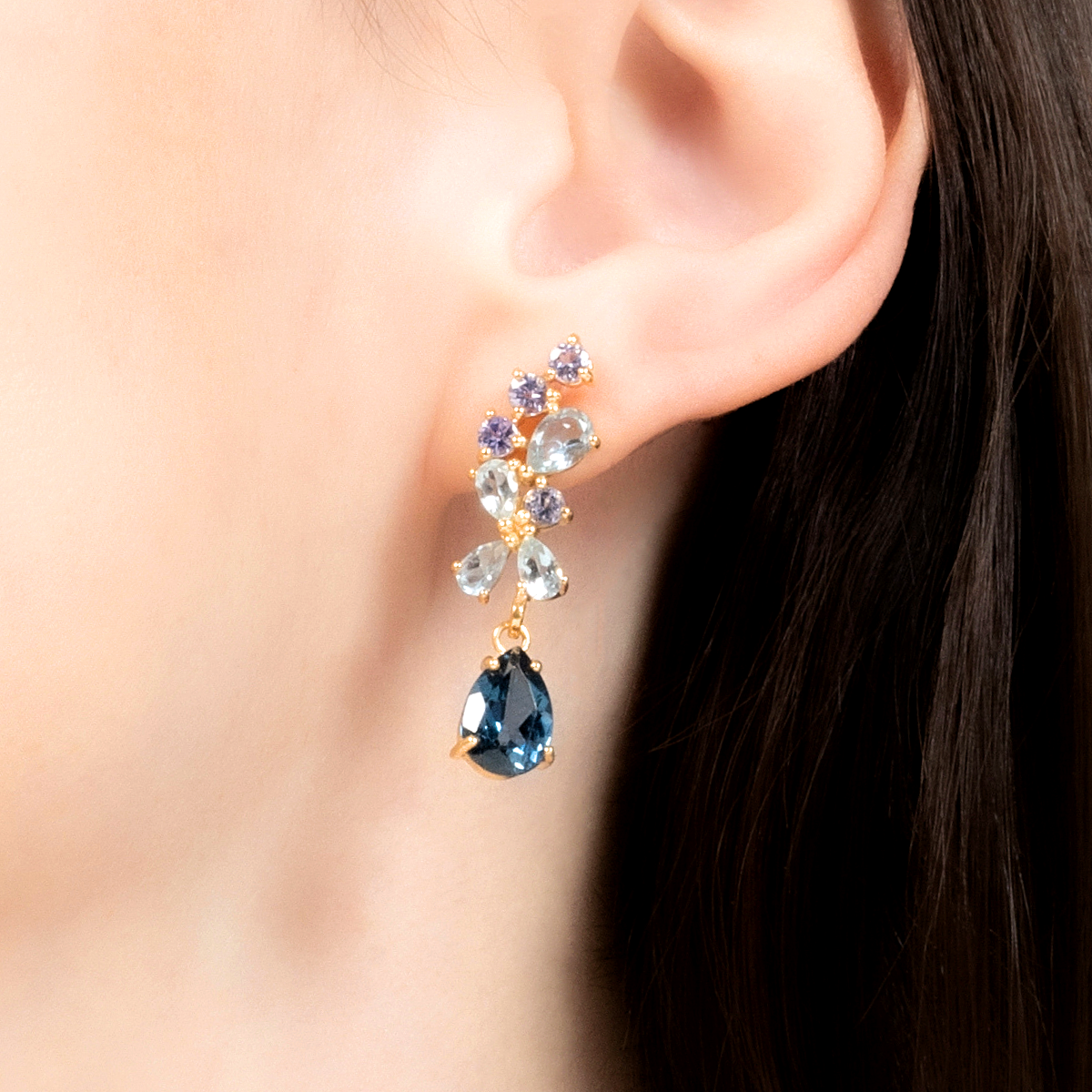 Ohrhänger mit blauem Edelstein in 18 Karat Gold Vermeil