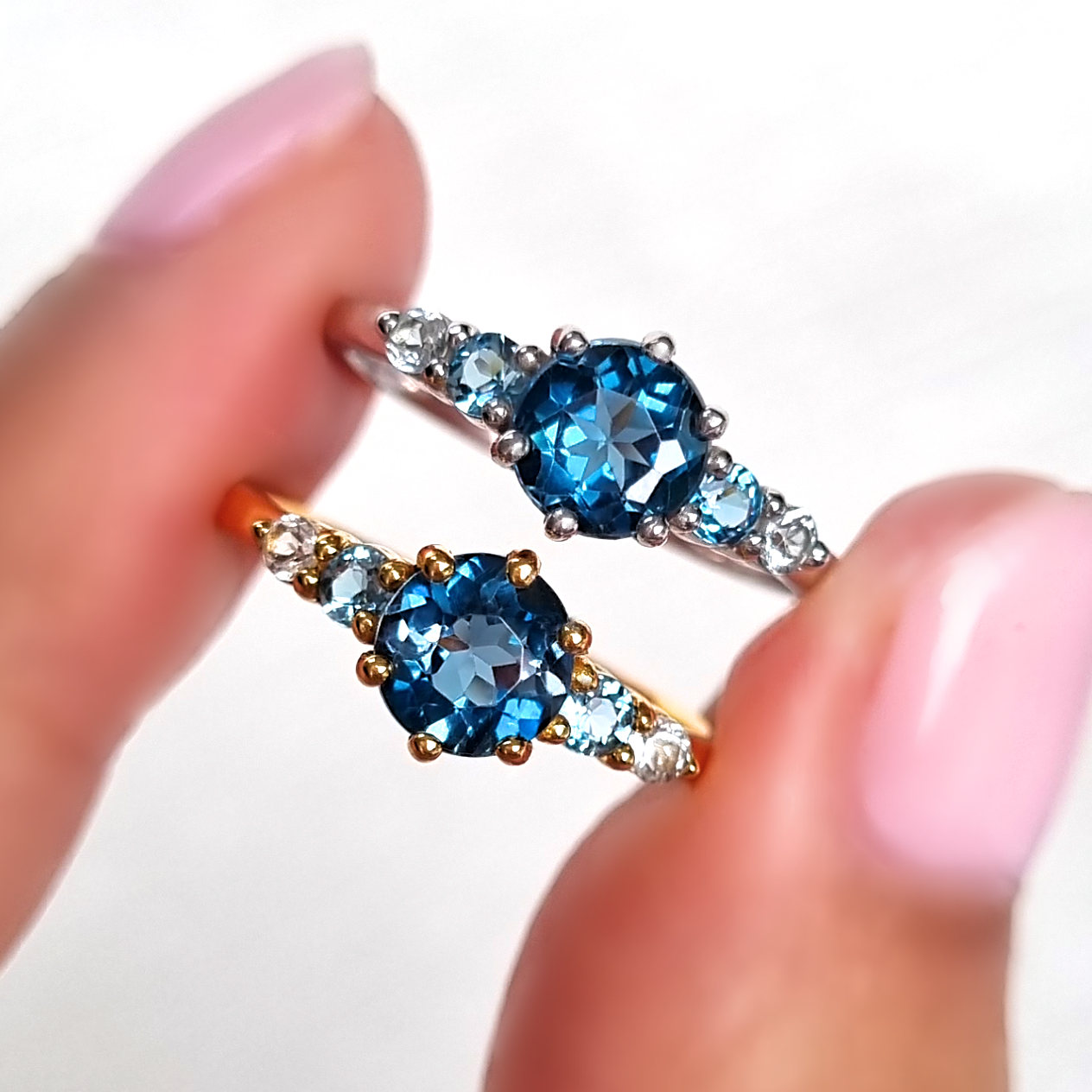 Ombre-Blautopas-Fünfsteinring aus 18k Gold Vermeil