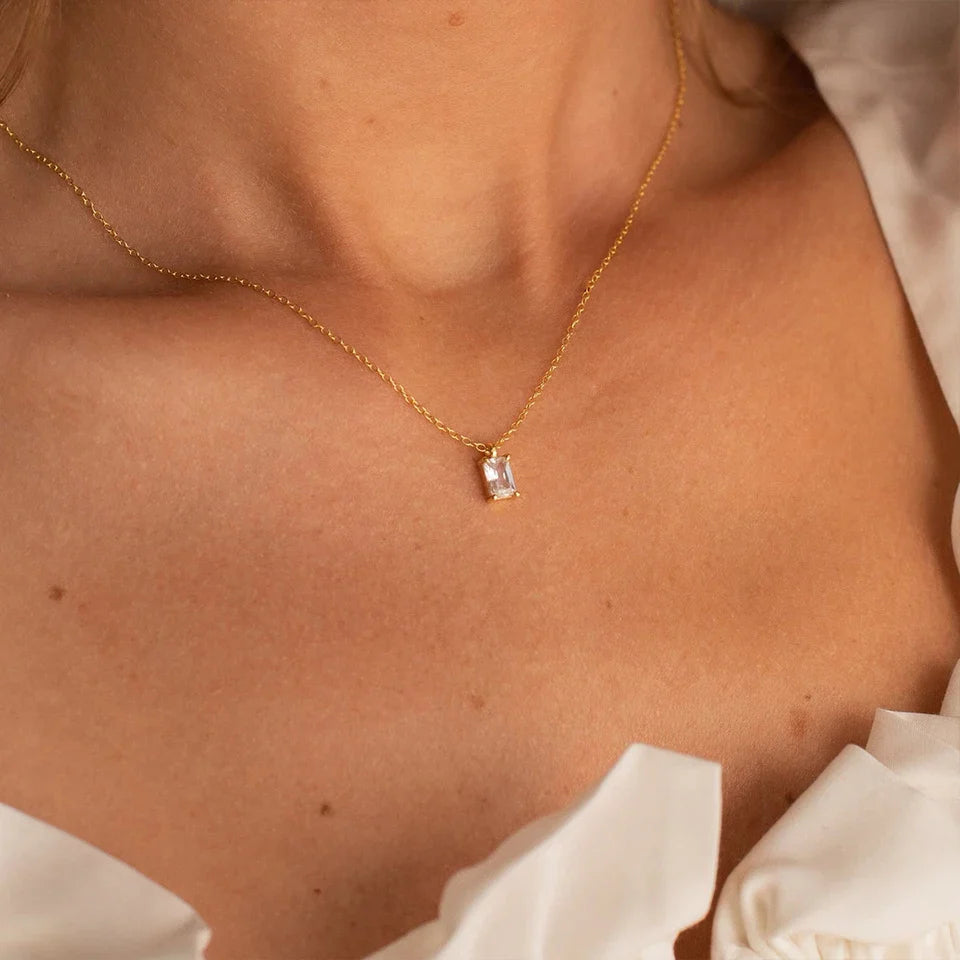 Elegante rechteckige Zirkonia-Halskette – Gold & Silber