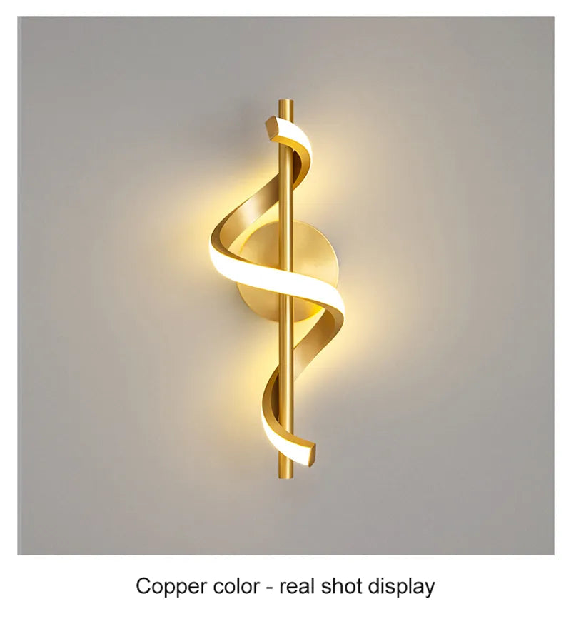 Verdrehte LED-Wandleuchte – Schwarz & Gold Optionen für das Wohnzimmer
