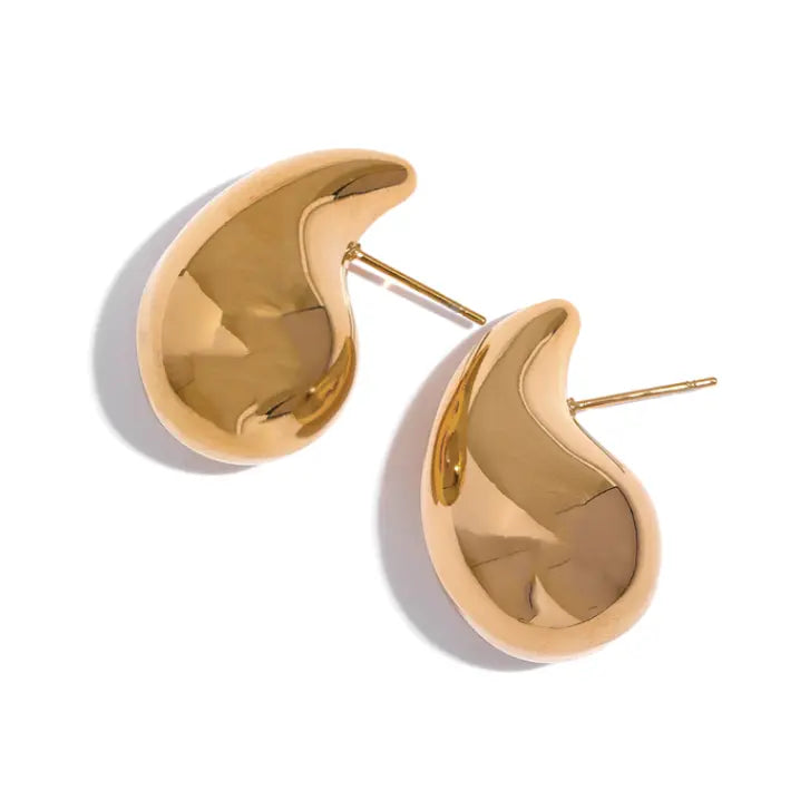 Pendientes Solace Luxe bañados en oro de 18k