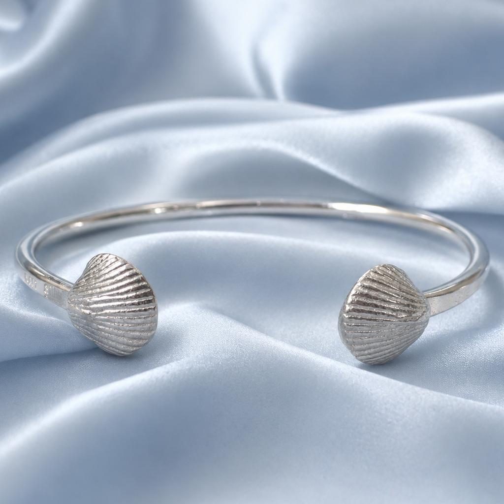 Charm Cuff Bangle - Shell