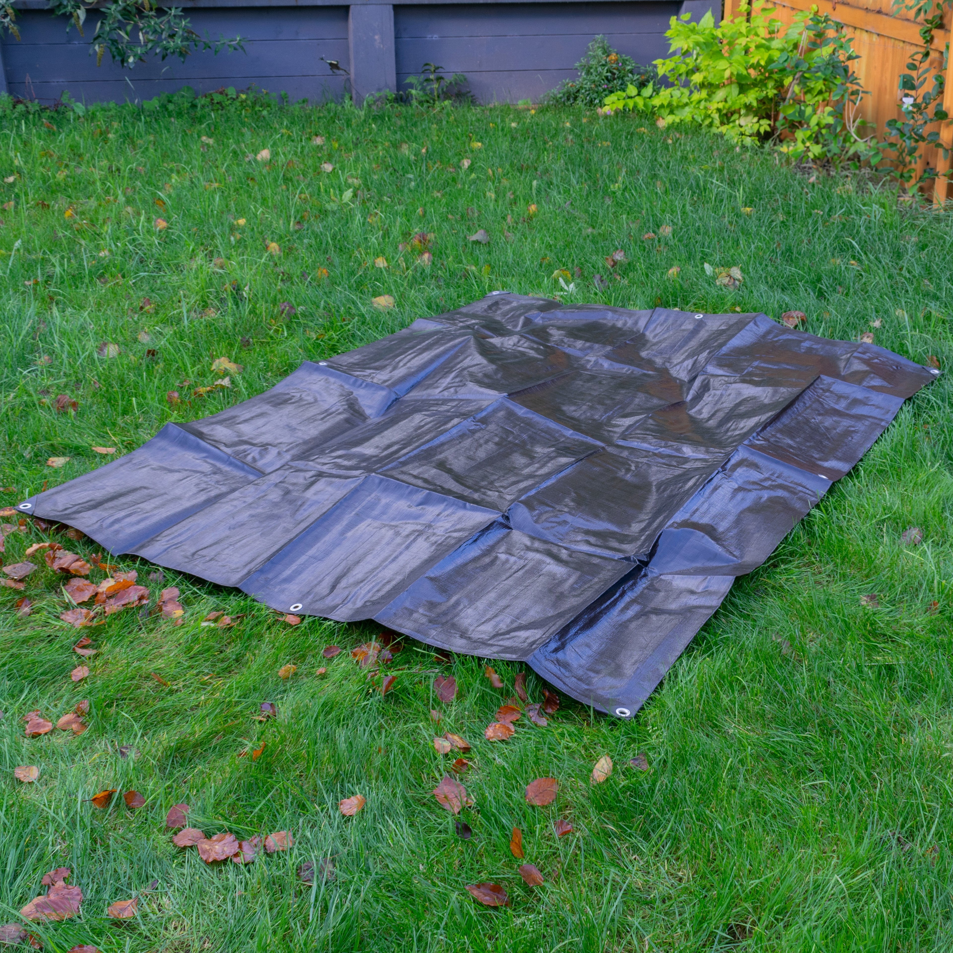 Black/Silver L-Grade Tarpaulin 1m x 1m