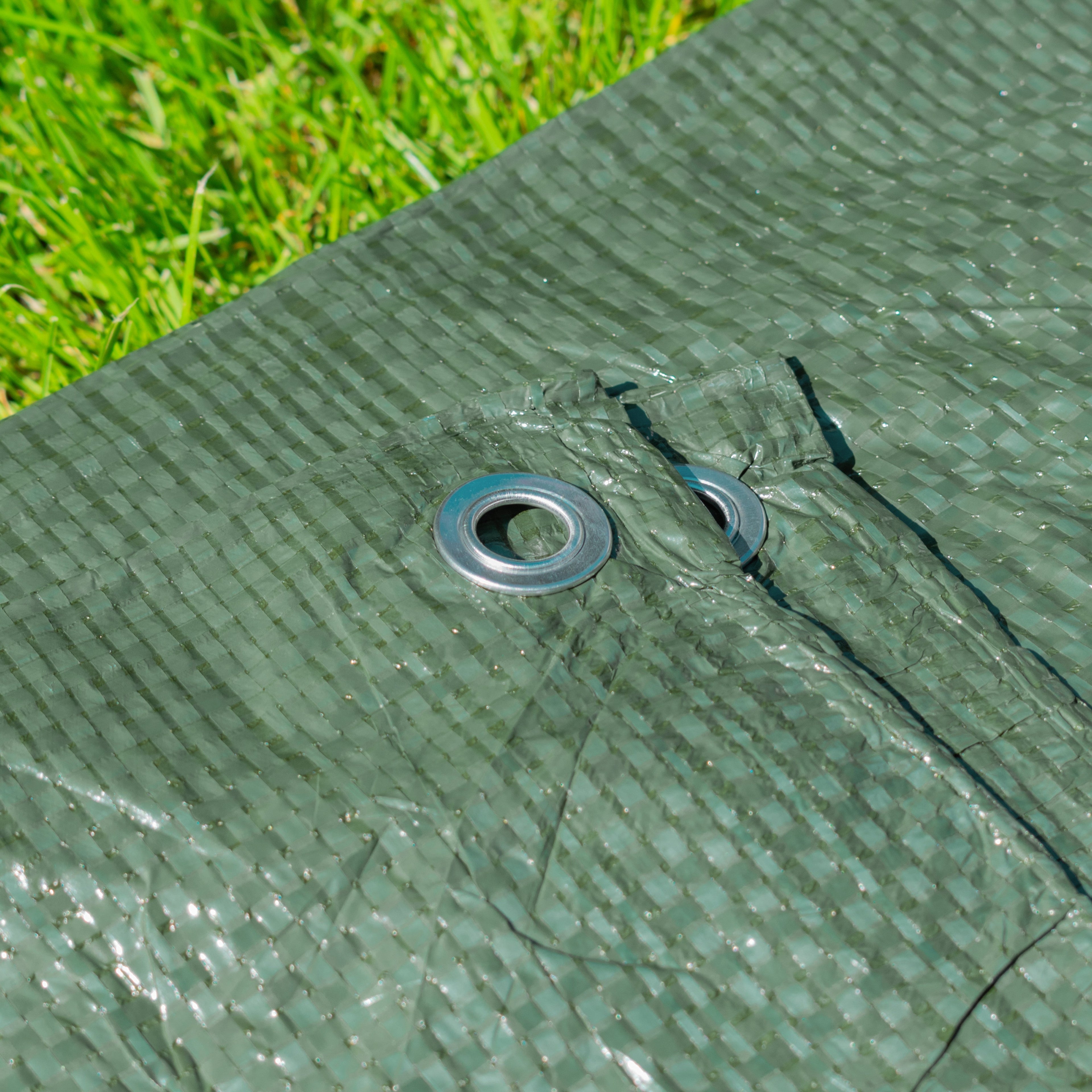 Green S-Grade Tarpaulin with 10 Metres of 6mm Bungee Rope