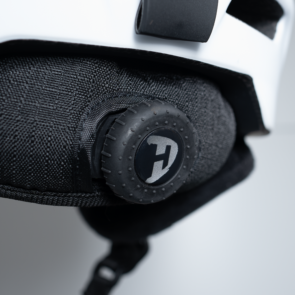 Casco de esquí Daytona Carver - Casco de esquí ajustable para hombres, mujeres y jóvenes - Blanco tiza mate con visera antivaho