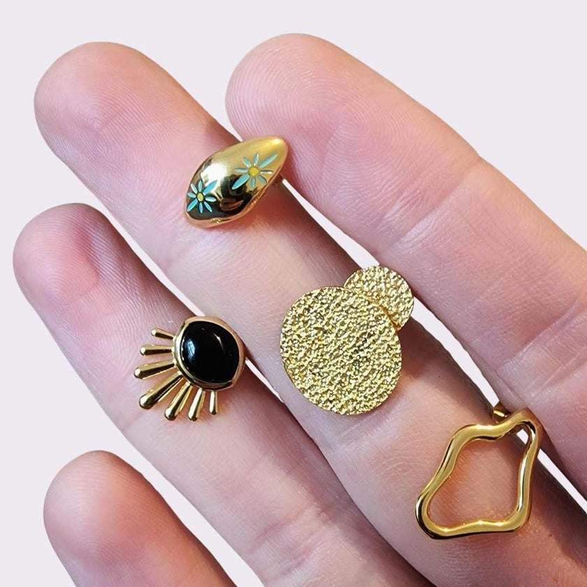 Gold Textured Link Stud