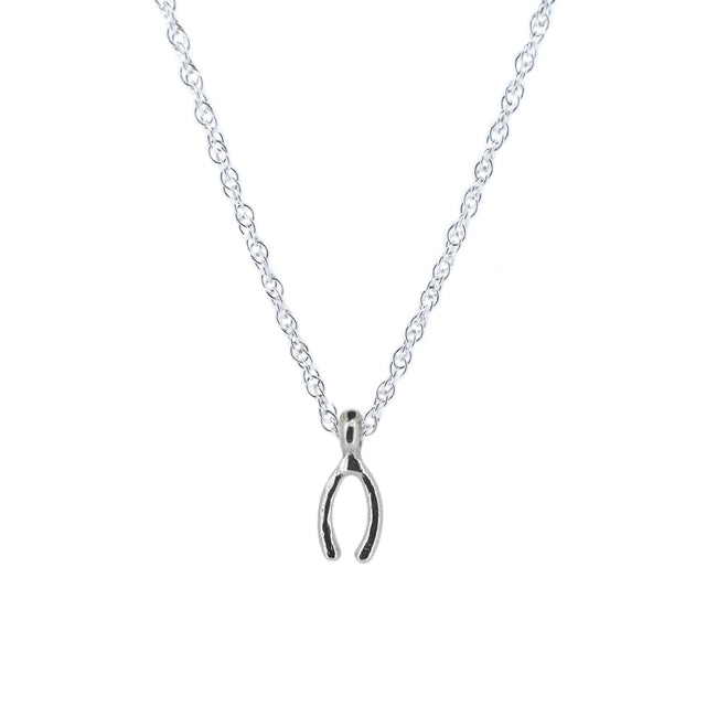 Collar con cadena de cuerda y diseño de horquilla