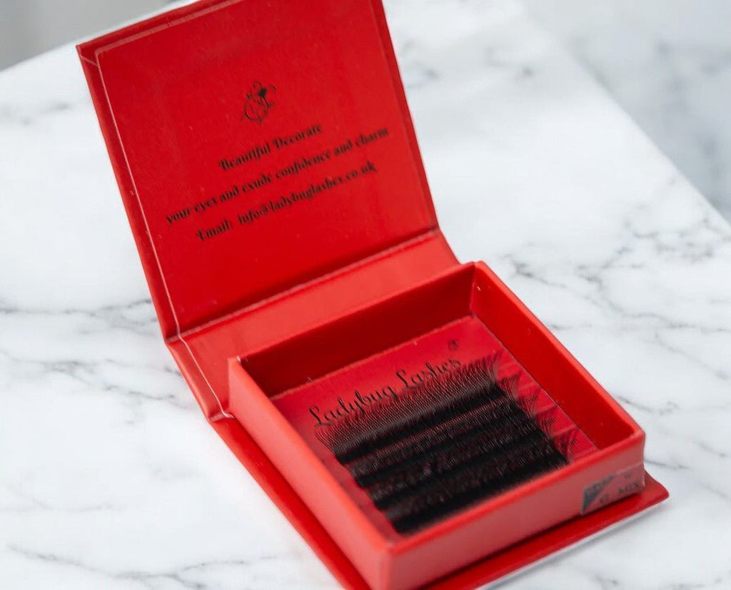 Sample W Lash Tray