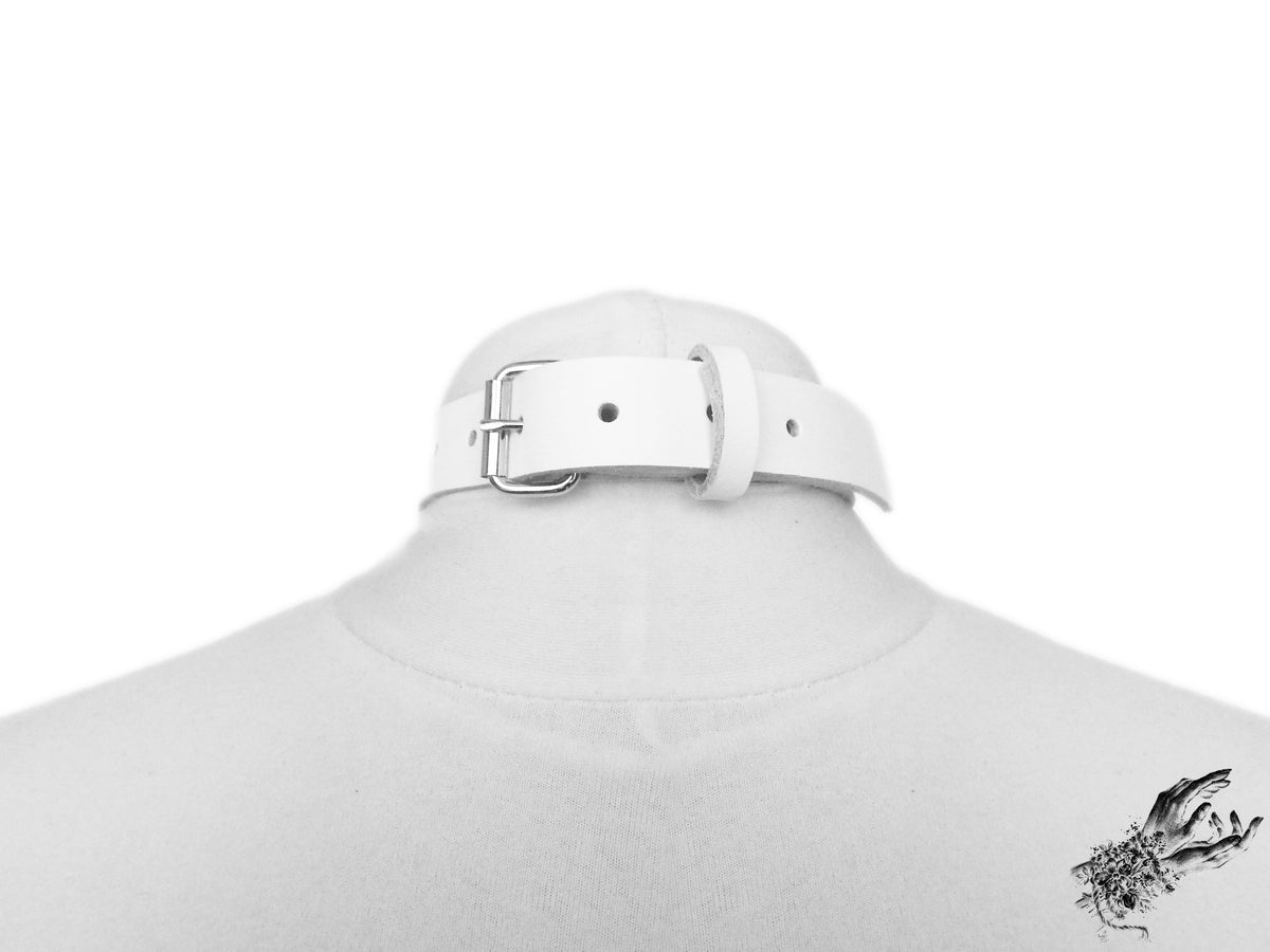 White Bound Heart Ring Choker