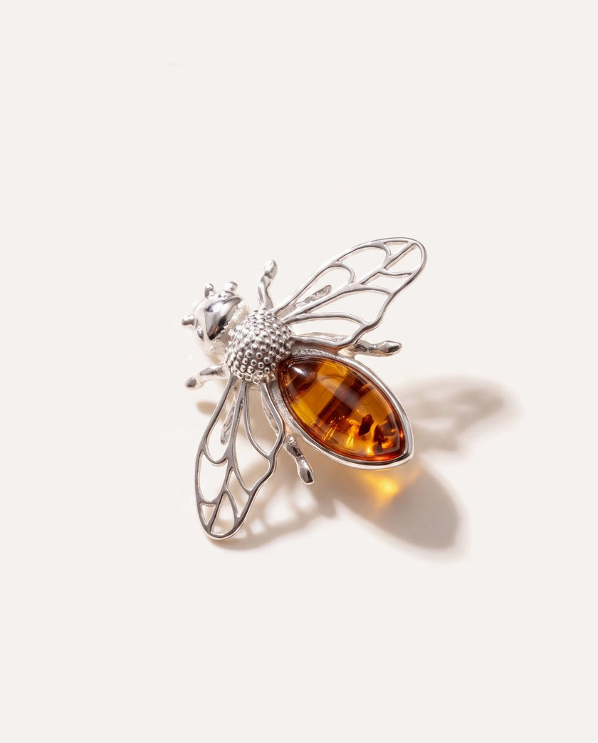 Bienenbrosche aus Bernstein