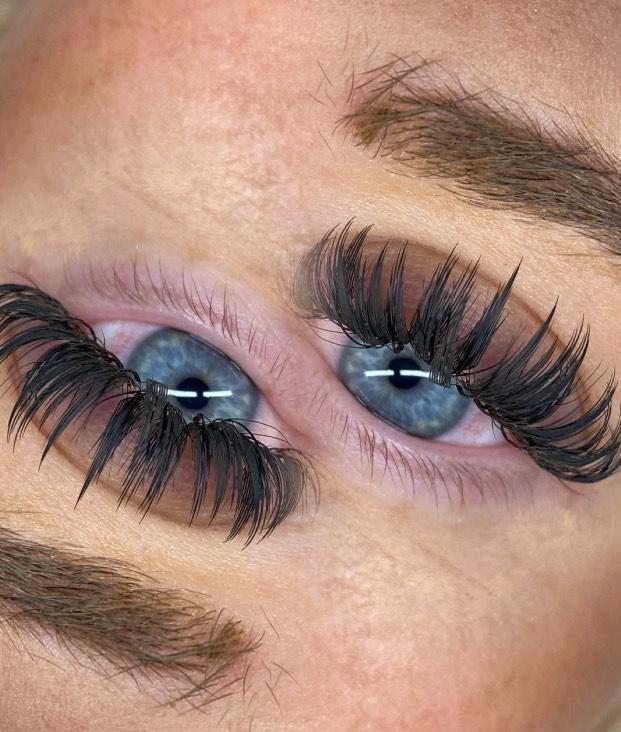 Anime Feather Lash 16 Row Tray