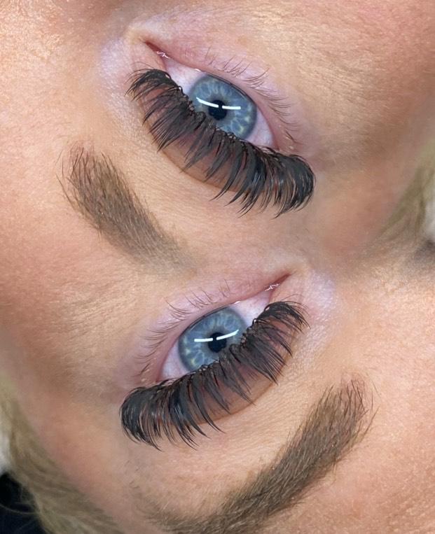 Anime Feather Lash 16 Row Tray
