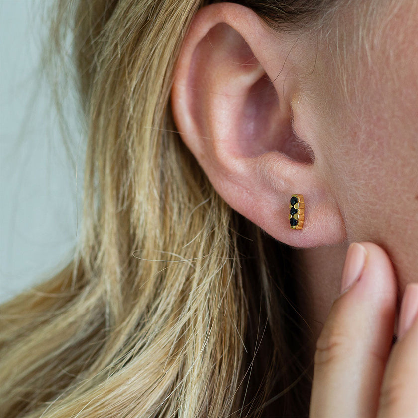 Ohrstecker-Set mit drei schwarzen Zirkonia in Gold