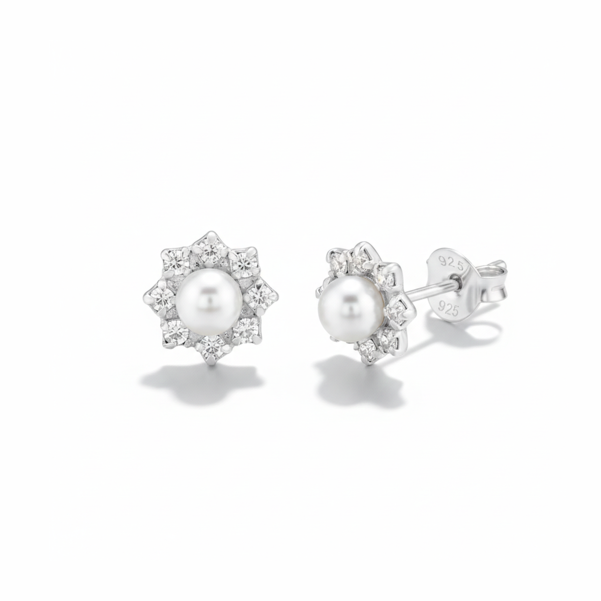 Ohrstecker aus Sterlingsilber mit Perle und Zirkonia