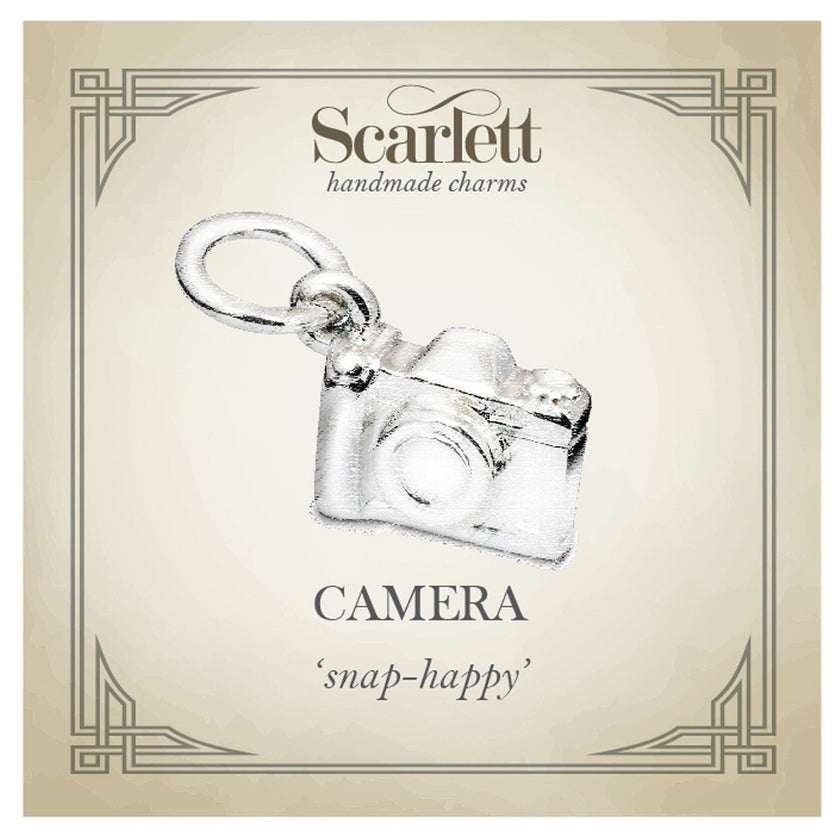 Amuleto de Plata Personalizado con Cámara Antigua