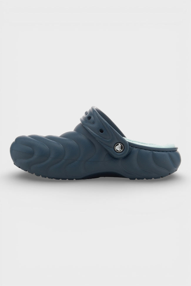 Zateplené pantofle Crocs Classic Overpuff Lined Clog Nightfall