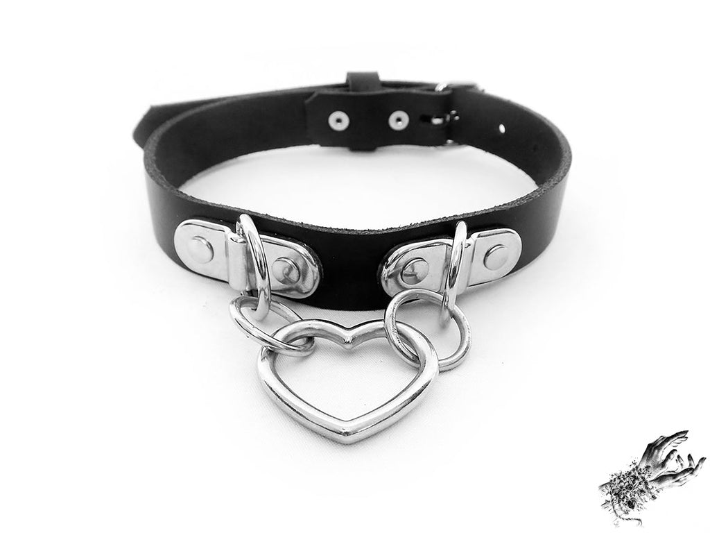 Black Bound Heart Ring Choker