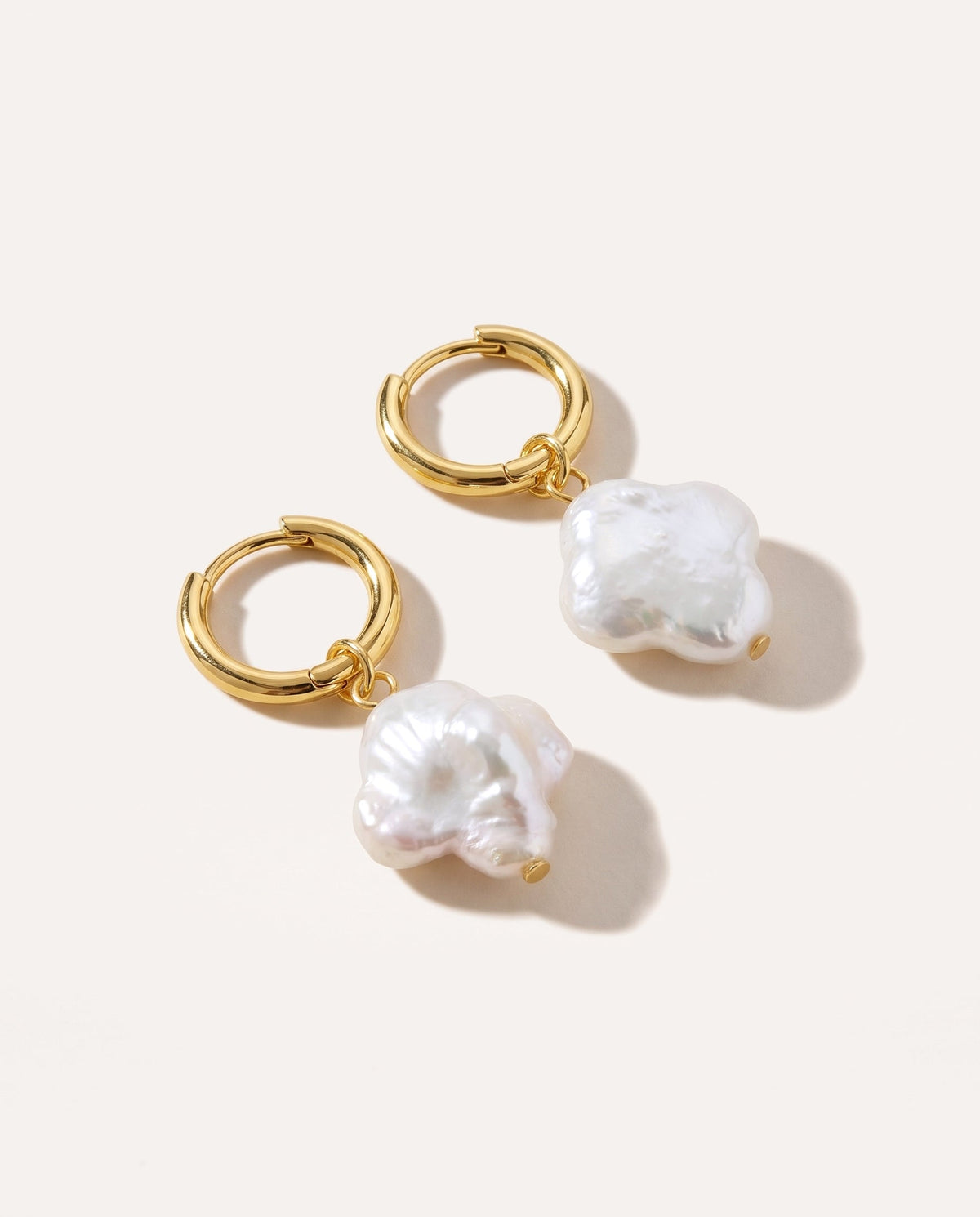 Clover Pearl Earrings