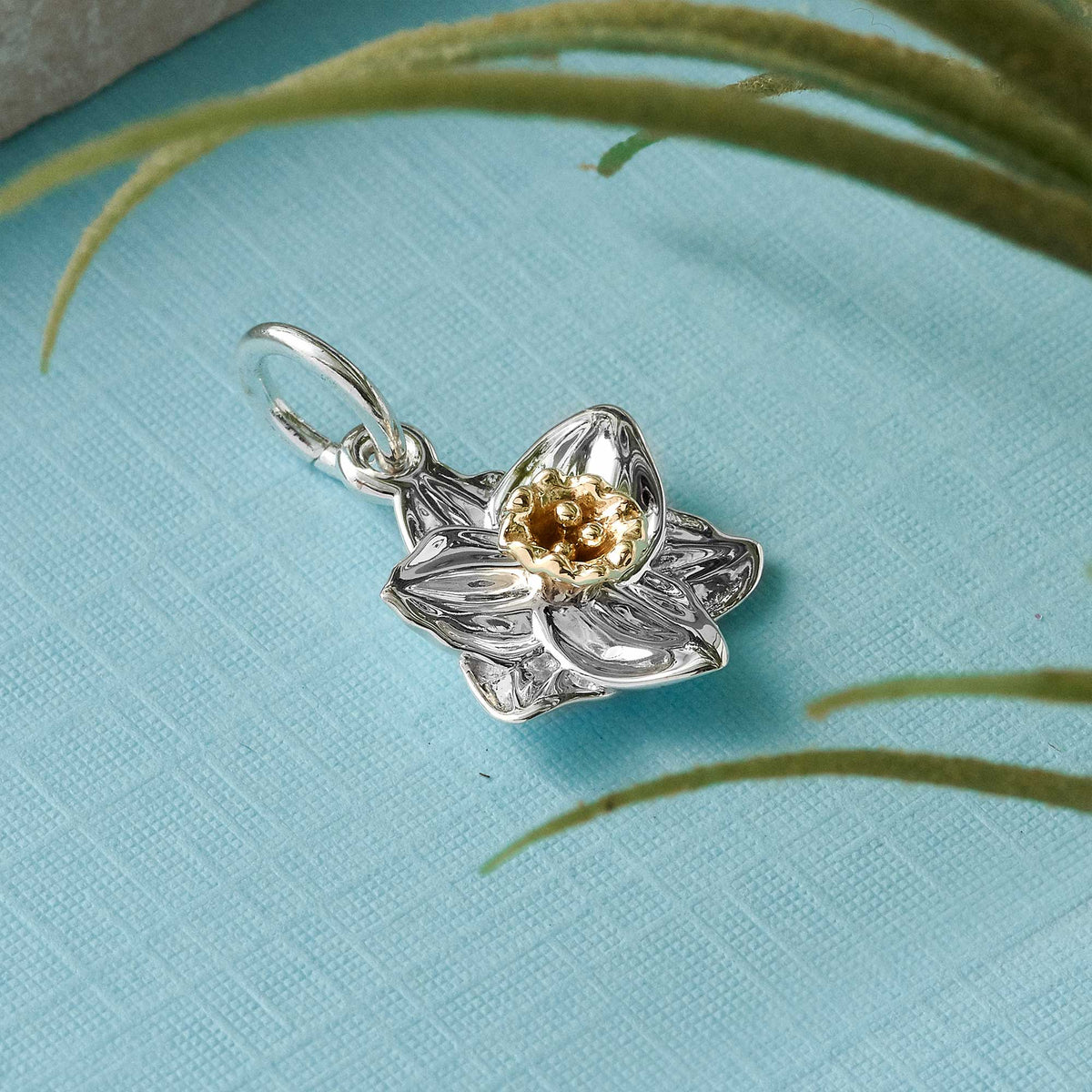 Osterglocken-Blume Silber & Massivgold Charm