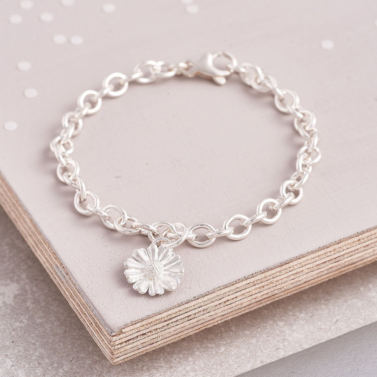 Daisy Flower Silver Charm