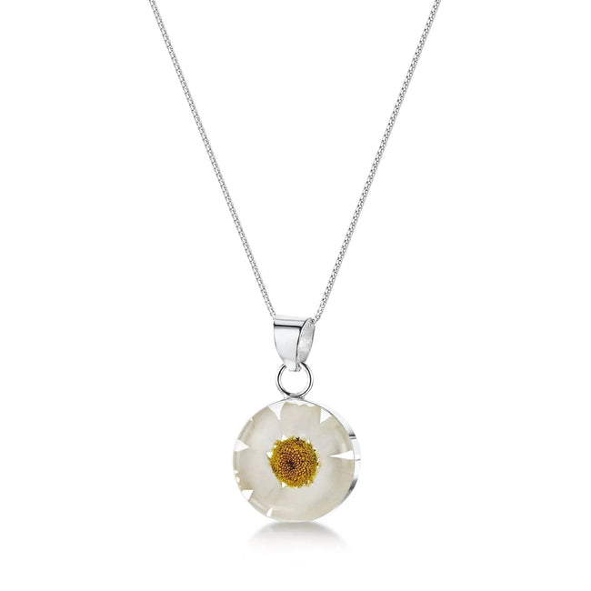 Daisy Round Pendant Necklace
