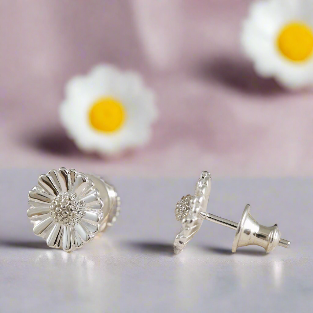 Daisy Silver Stud Earrings