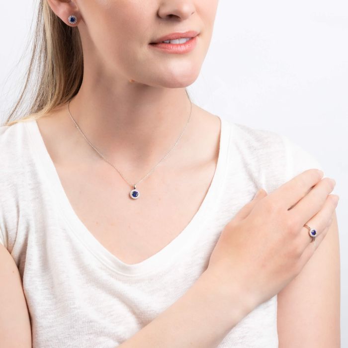 Diamonfire Ring mit runden, farbigen Zirkonia