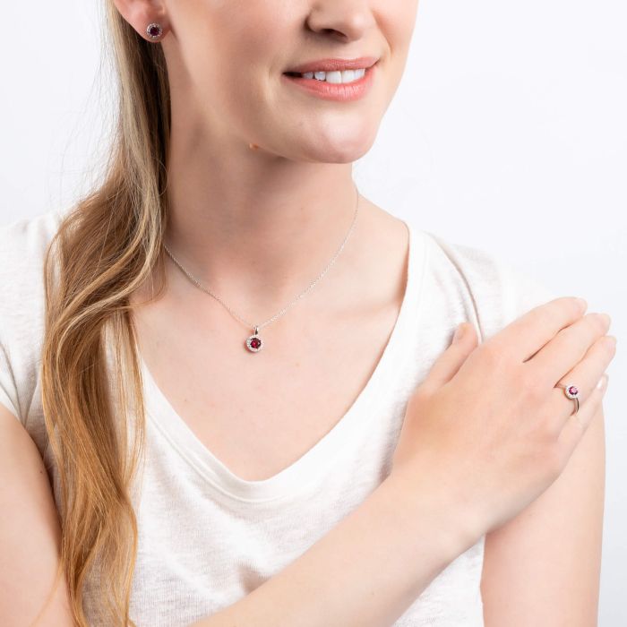 Diamonfire Ring mit runden, farbigen Zirkonia
