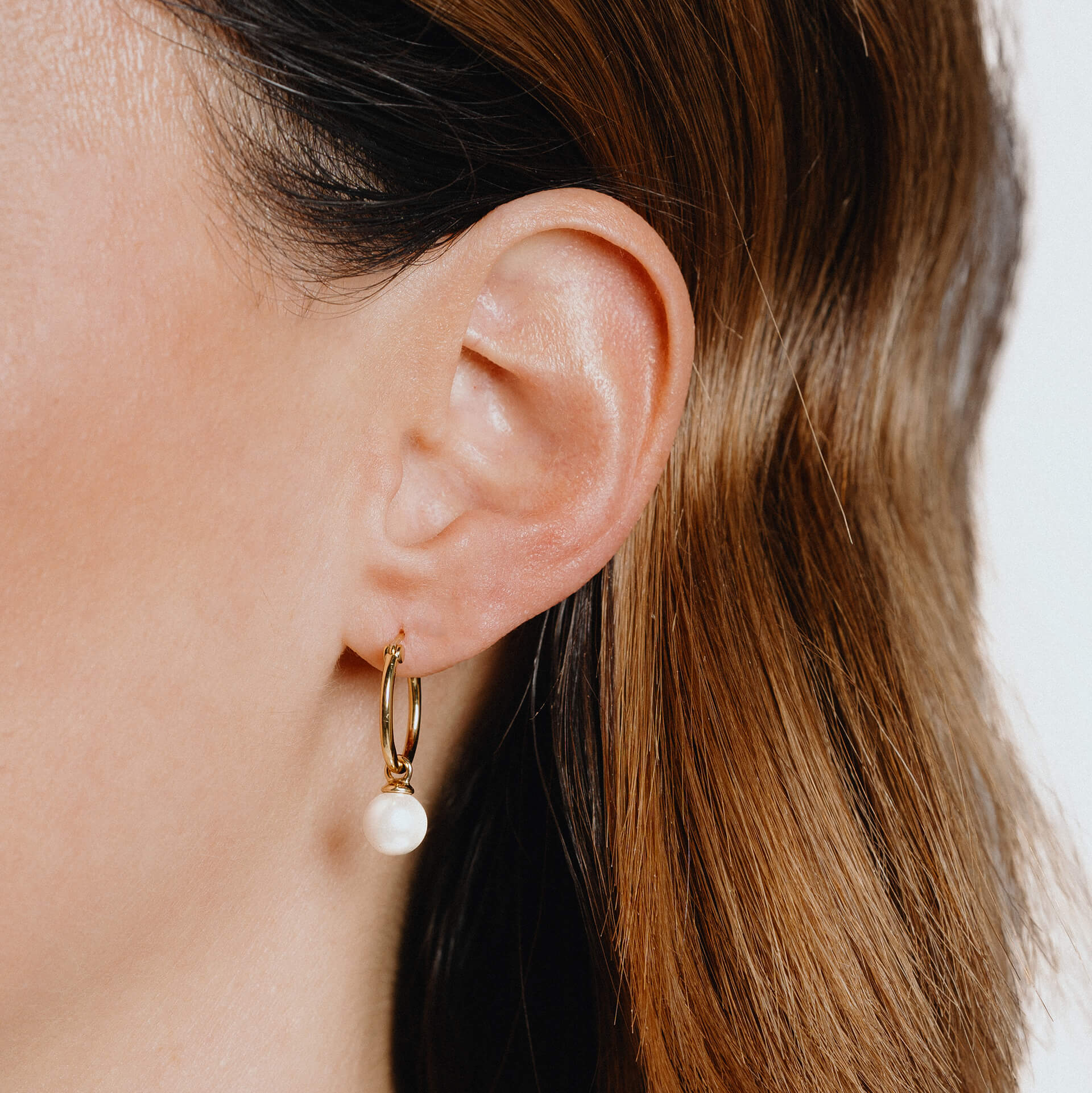 Diamonfire Creolen mit Muschelkernperle