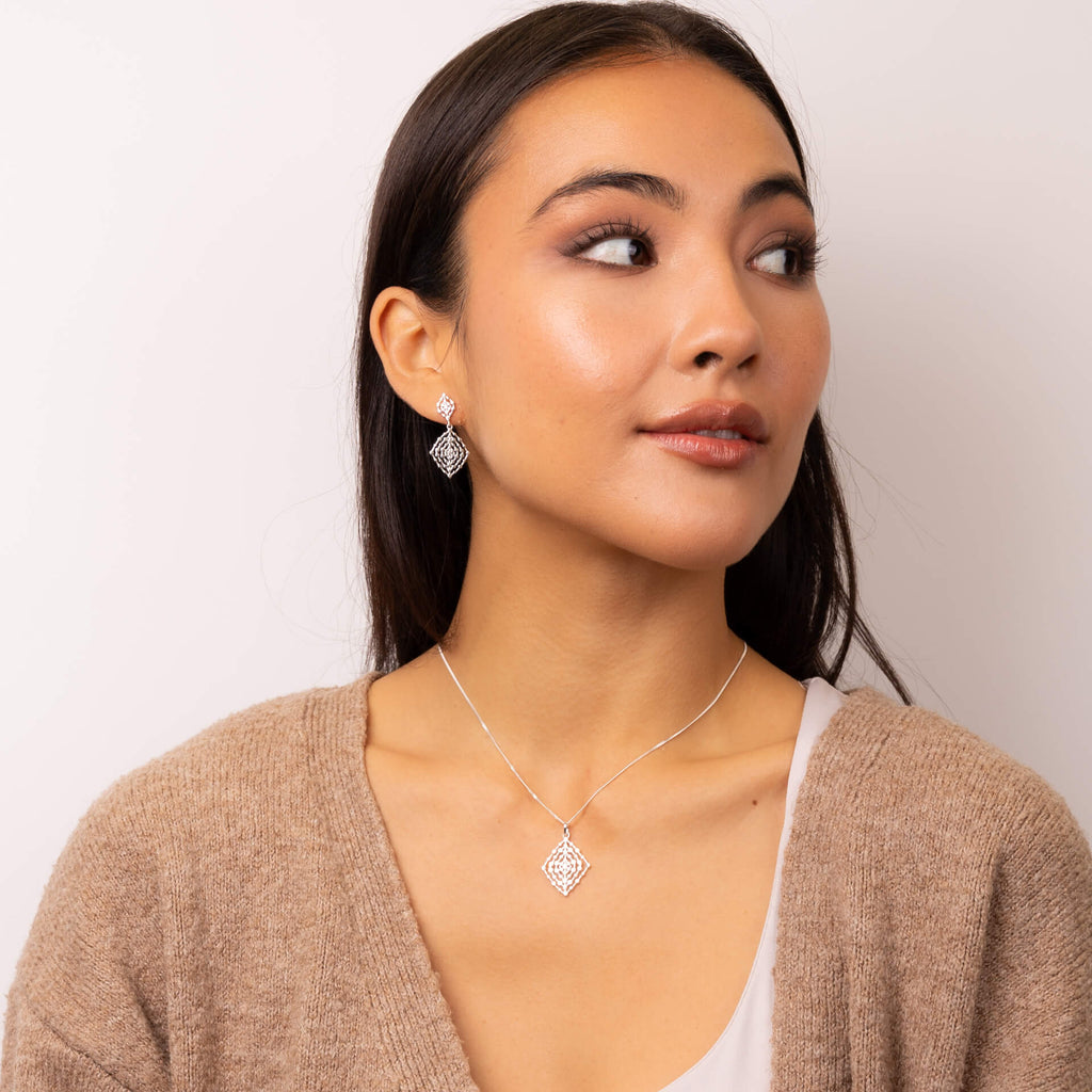Beginnings Geometrical Lace Textured Pendant
