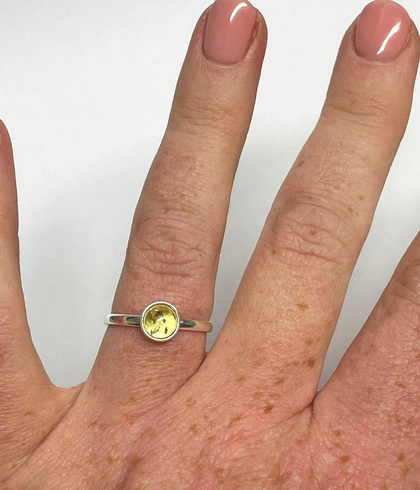 Anillo apilable ESSENTIALS Mini cítrico ámbar - Edición limitada