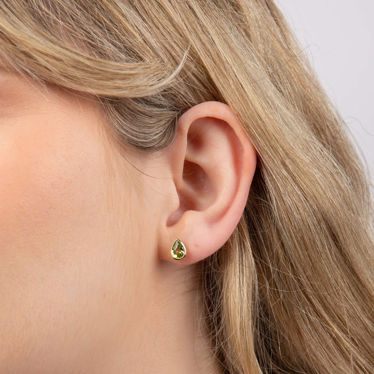 Elements Gold Ohrstecker Peridot Tropfen