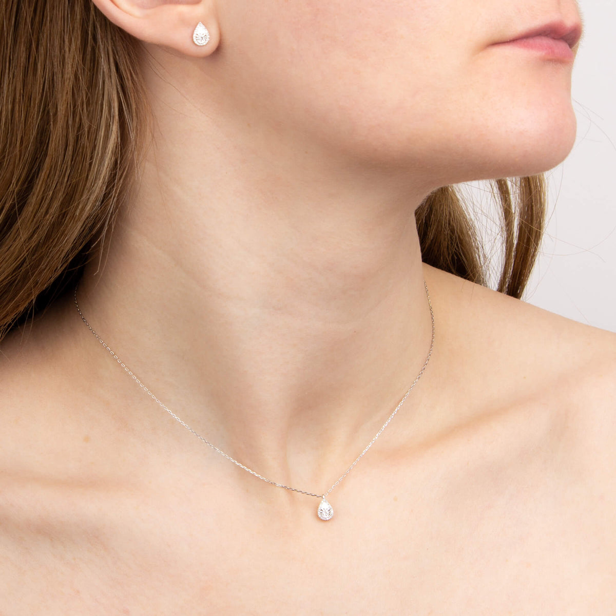 Elements Gold Diamond Cut Teardrop Necklace with Diamond