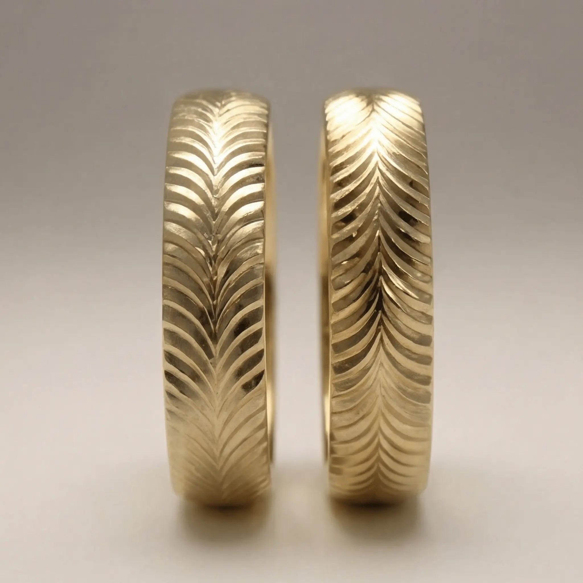 5mm Gold Wedding Band – Spiral Wave – 9ct/14ct/18ct Gold