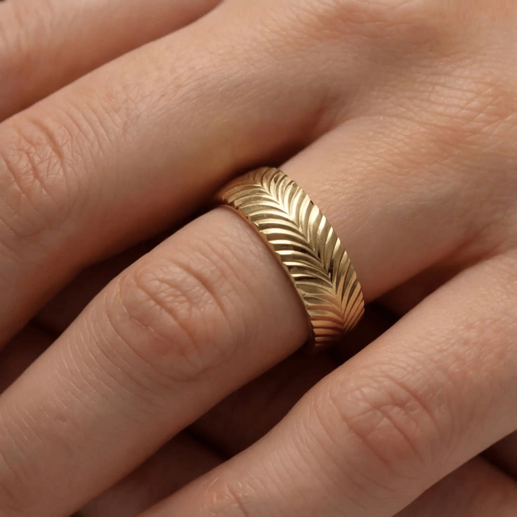 5mm Gold Wedding Band – Spiral Wave – 9ct/14ct/18ct Gold