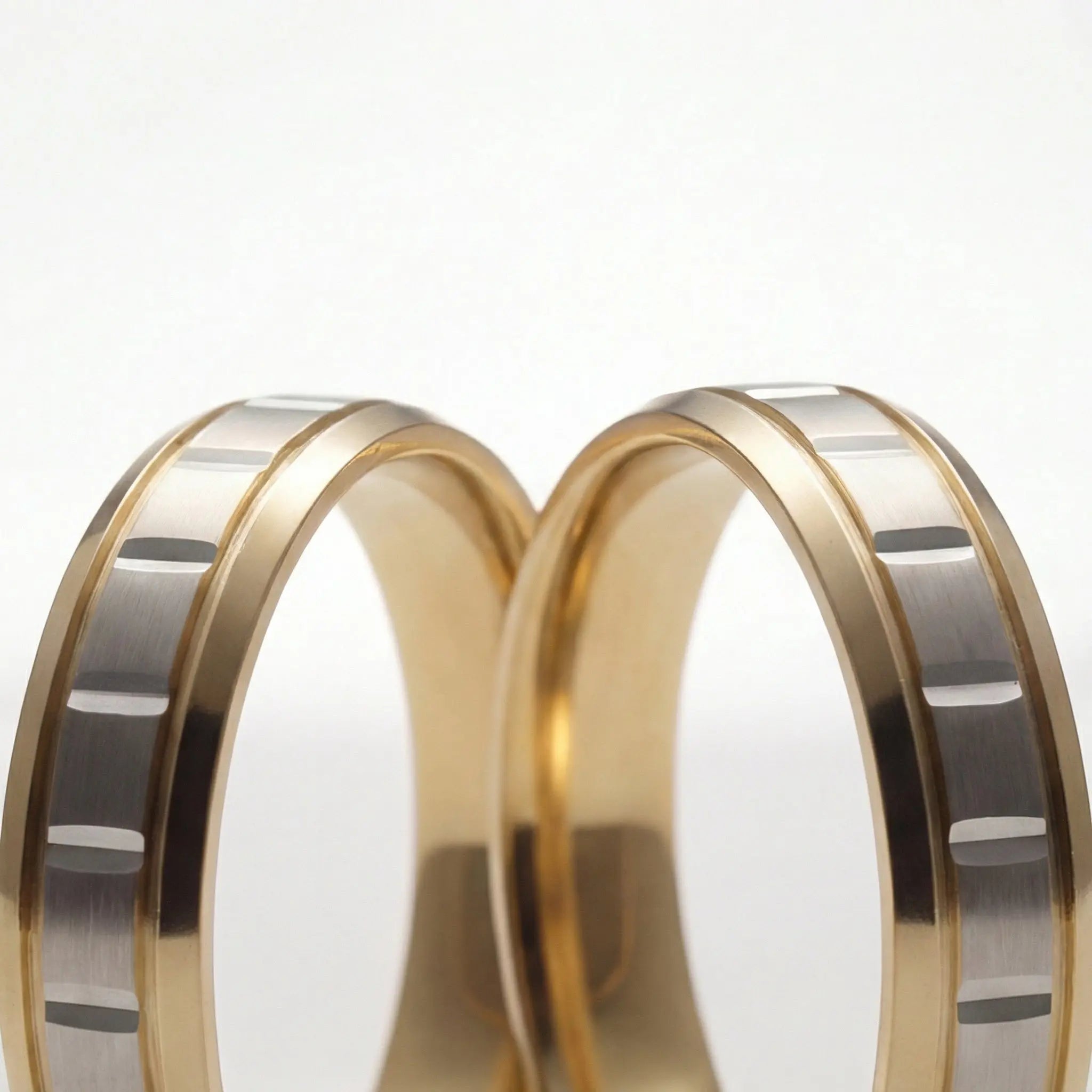 5mm Gold Wedding Band – Star Cut Two Tone – 9ct/14ct/18ct Gold
