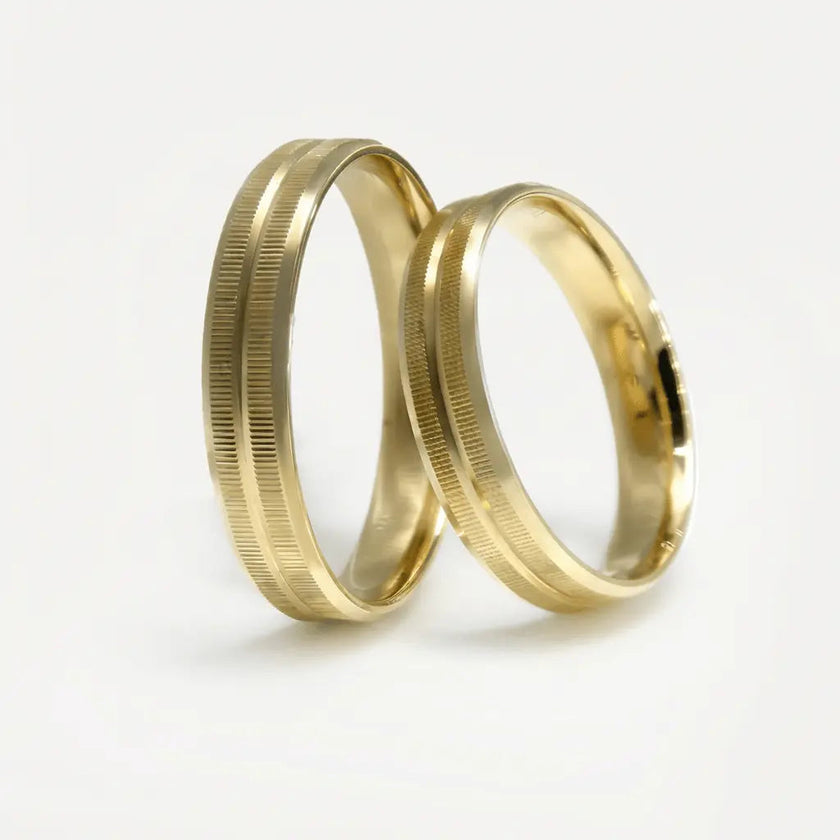 4mm Gold Wedding Band – Linear Texture Aurelia Line – 9ct/14ct/18ct Gold